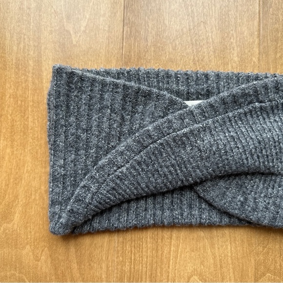 Universal Thread Gray Twist Knit Headband, Winter Outdoor Headband, One Size - Picture 11 of 16